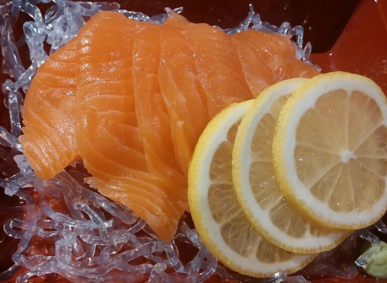 Fresh vs. Farmed Salmon – Which is Better?