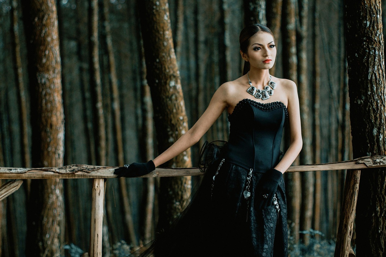 beautiful women, portrait, glamour, fashion-3460669.jpg